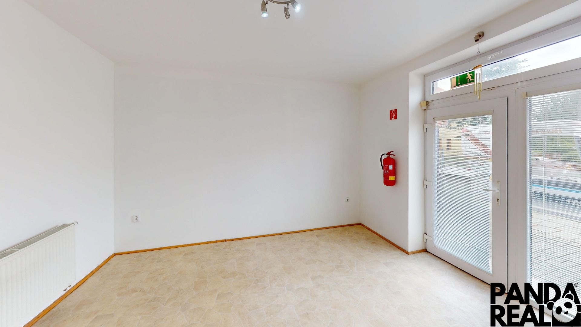 Salon-Bedroom 2.jpg