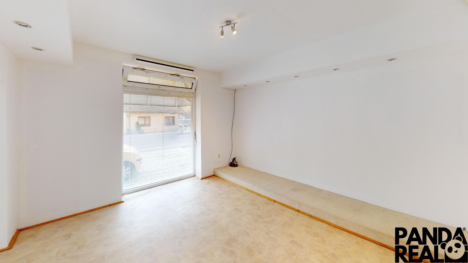 Salon-Bedroom.jpg