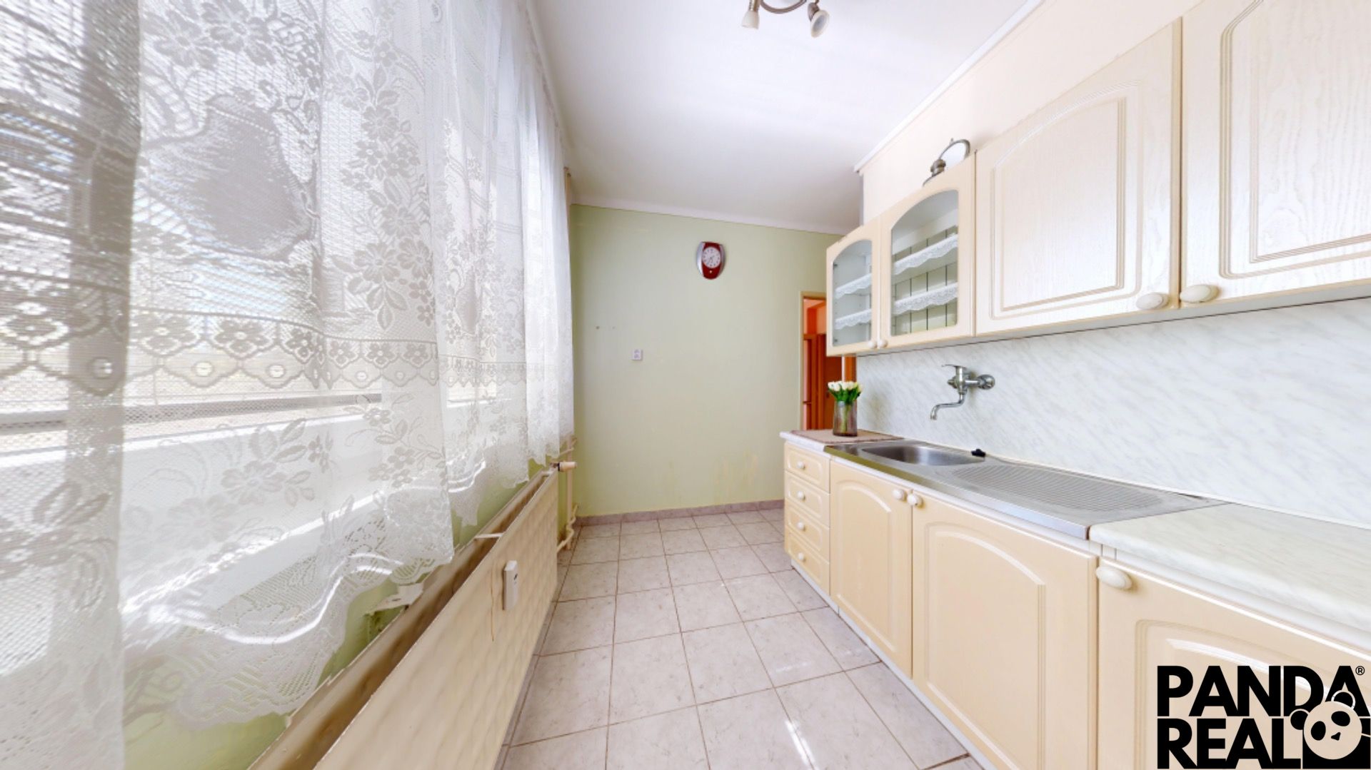 Bernolakova-2-izbbyt-s-balkonom-centrum-Topolcany--06262026_122908.jpg
